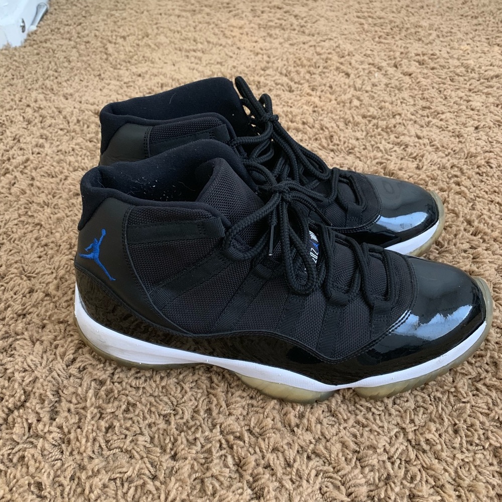 Air Jordan 11 XI retro space jams